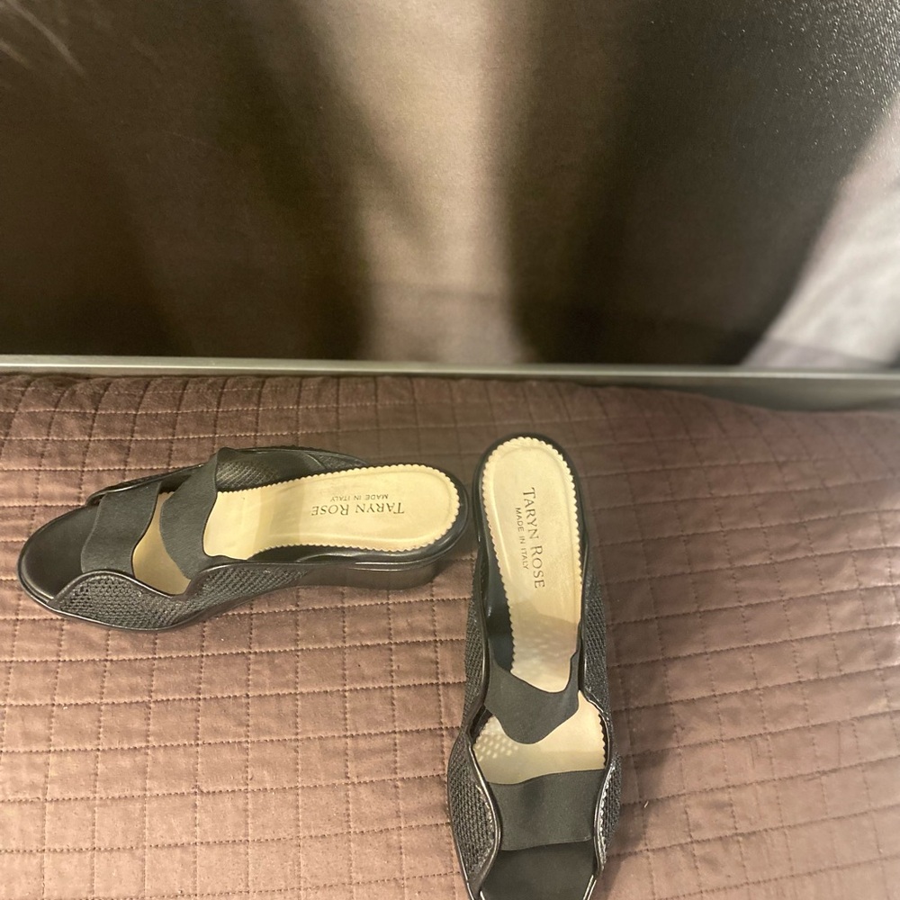TARYN ROSE ITALIAN HEELS